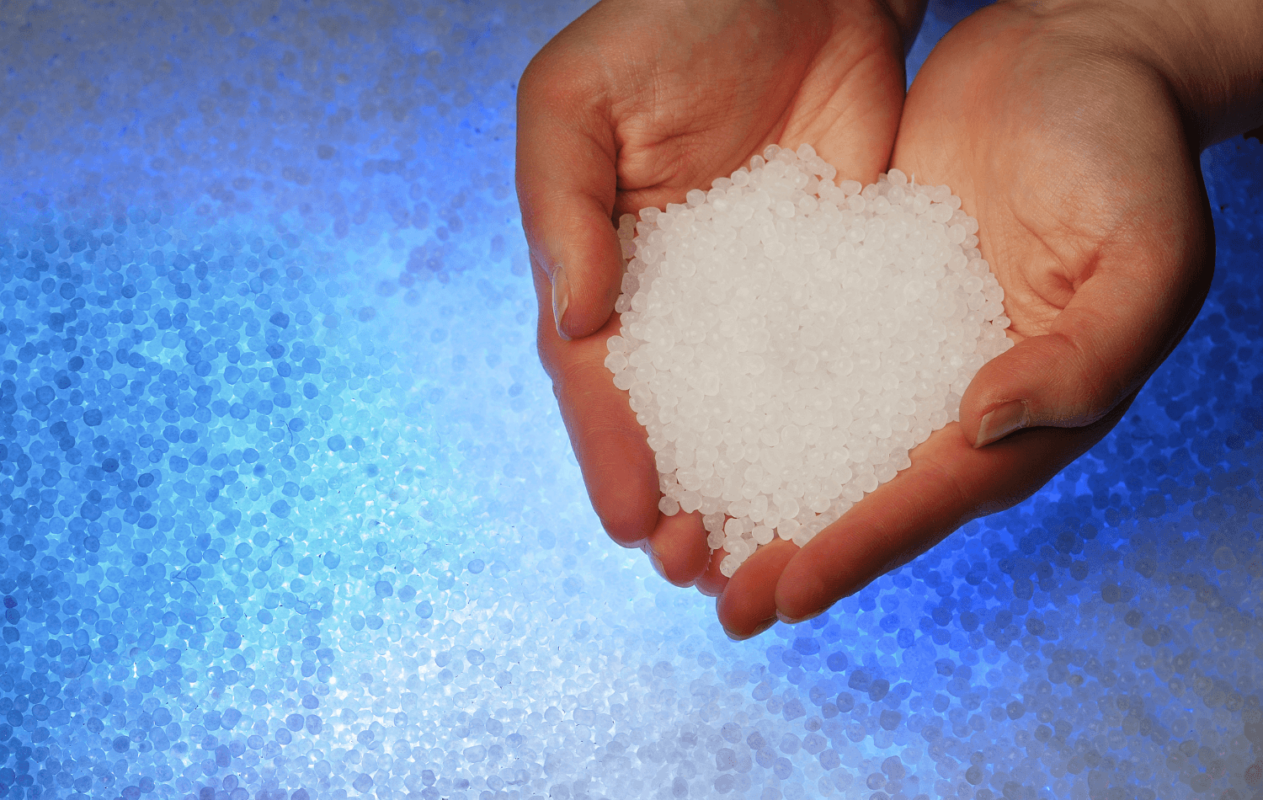 Paraffin particle screen machine